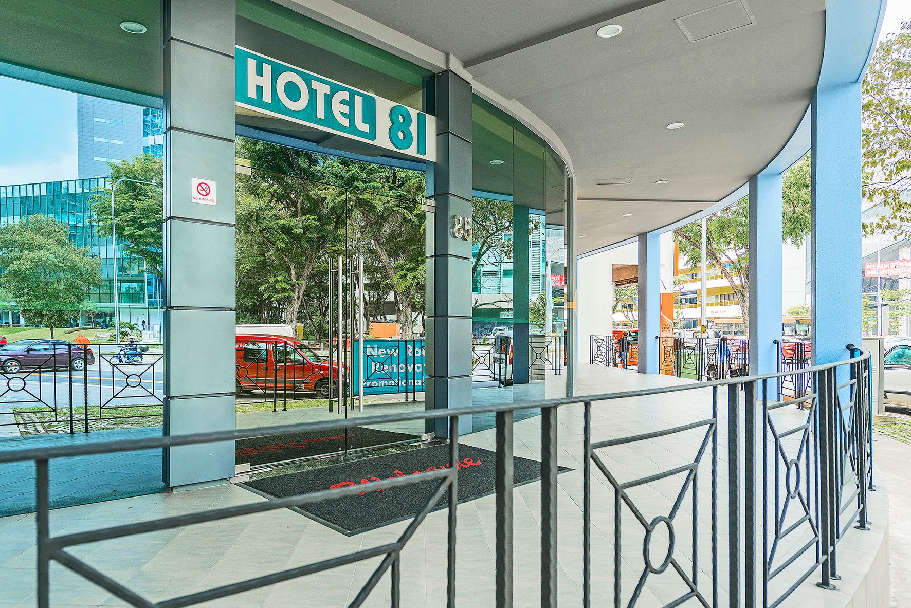 Hotel 81