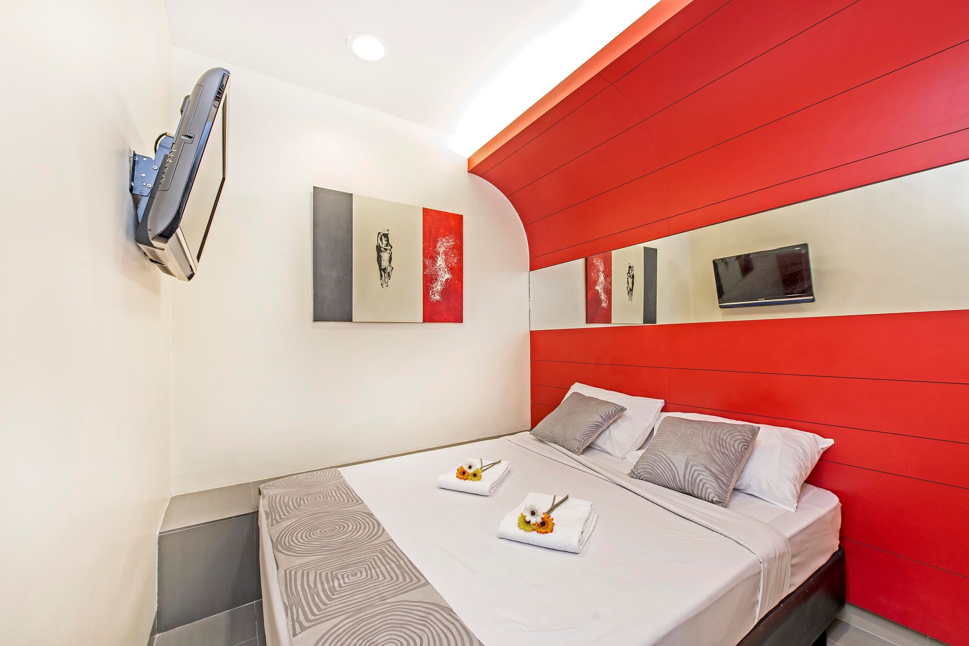 Hotel 81
