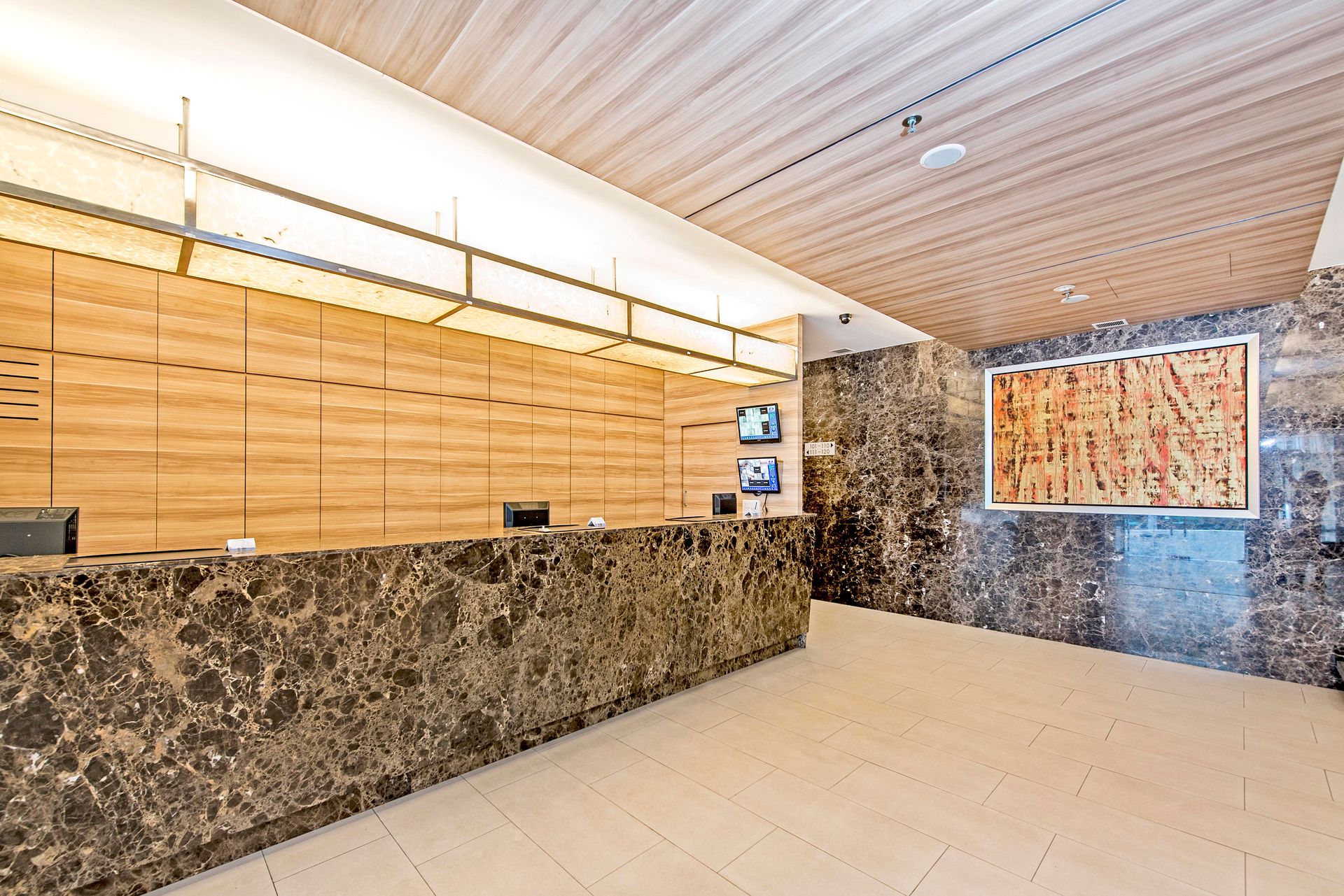 Hotel 81