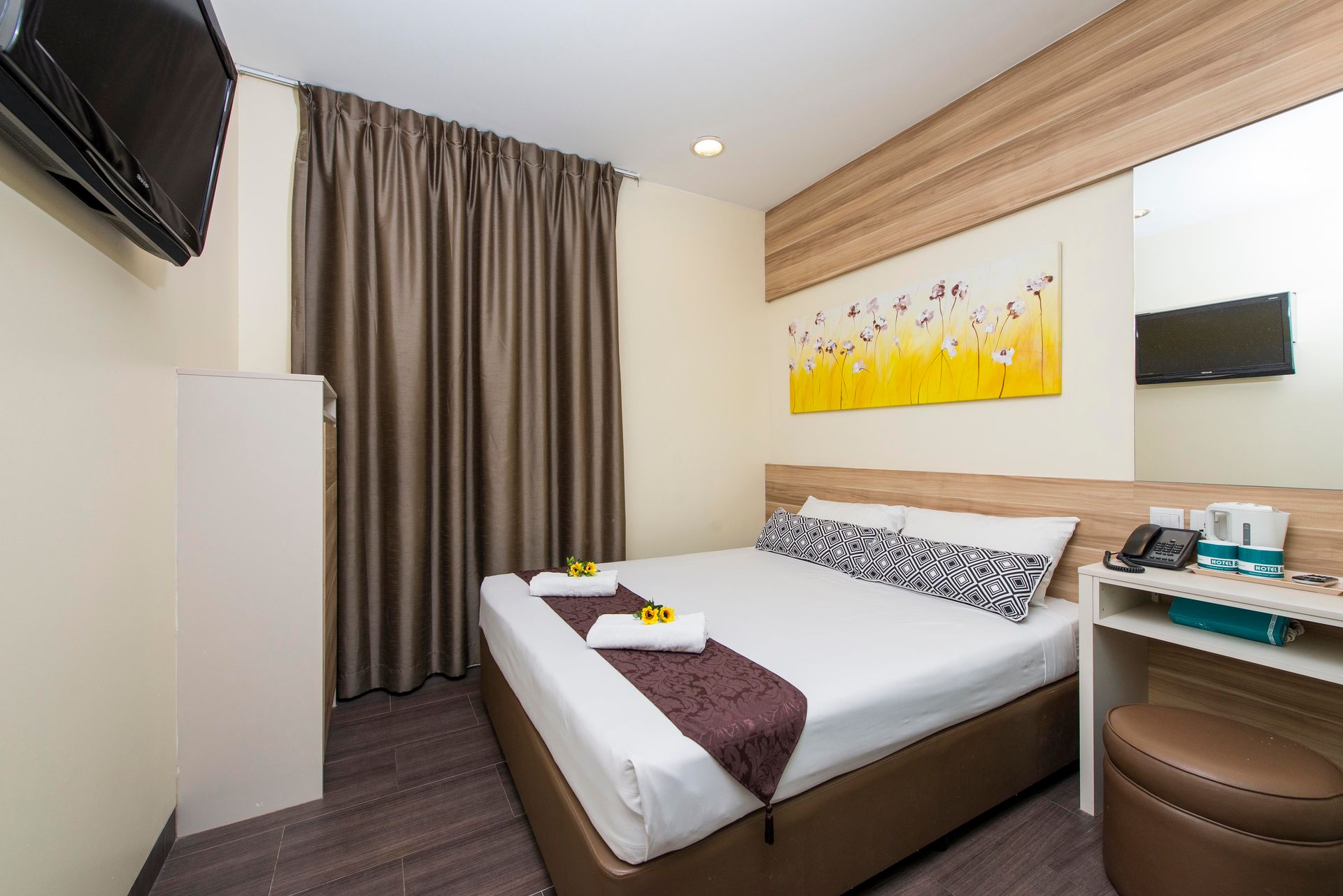 Hotel 81