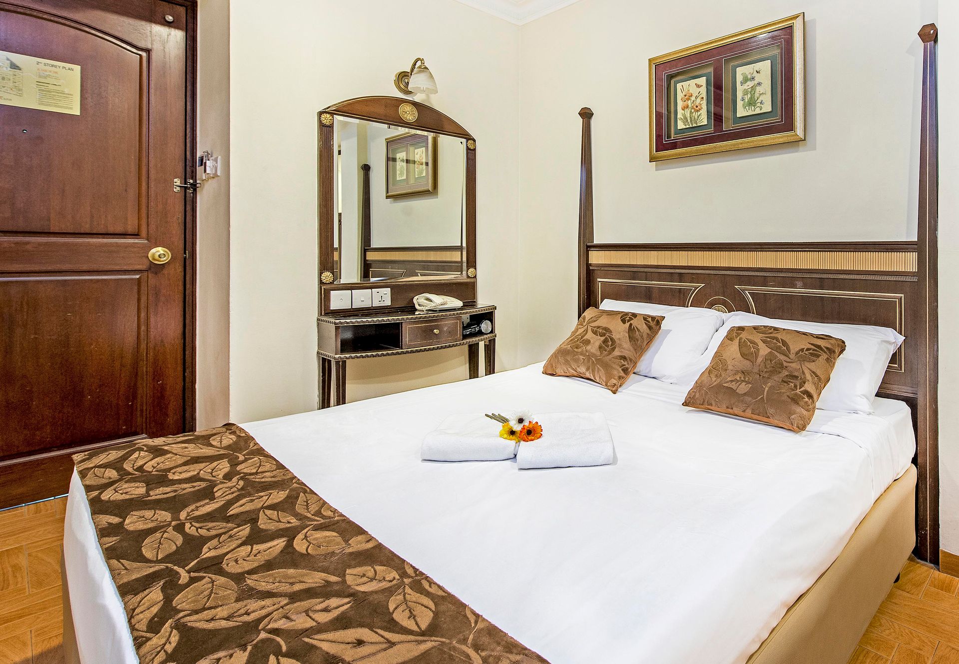 Hotel 81