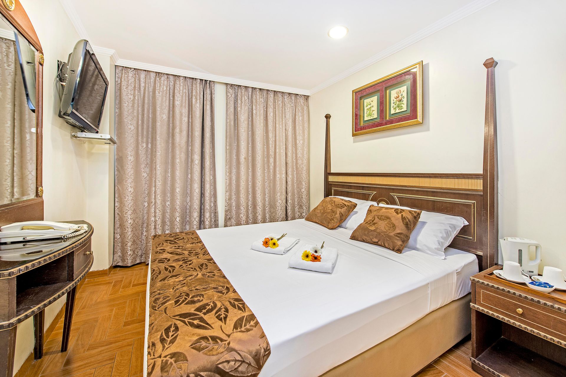Hotel 81