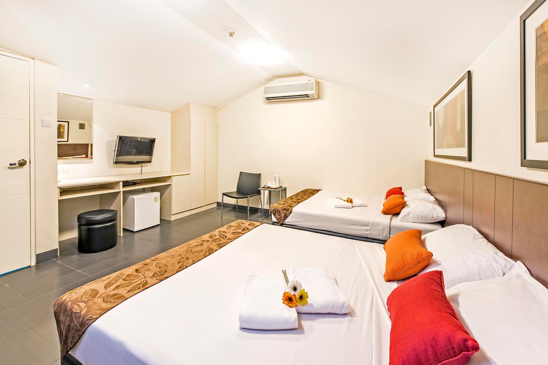 Hotel 81