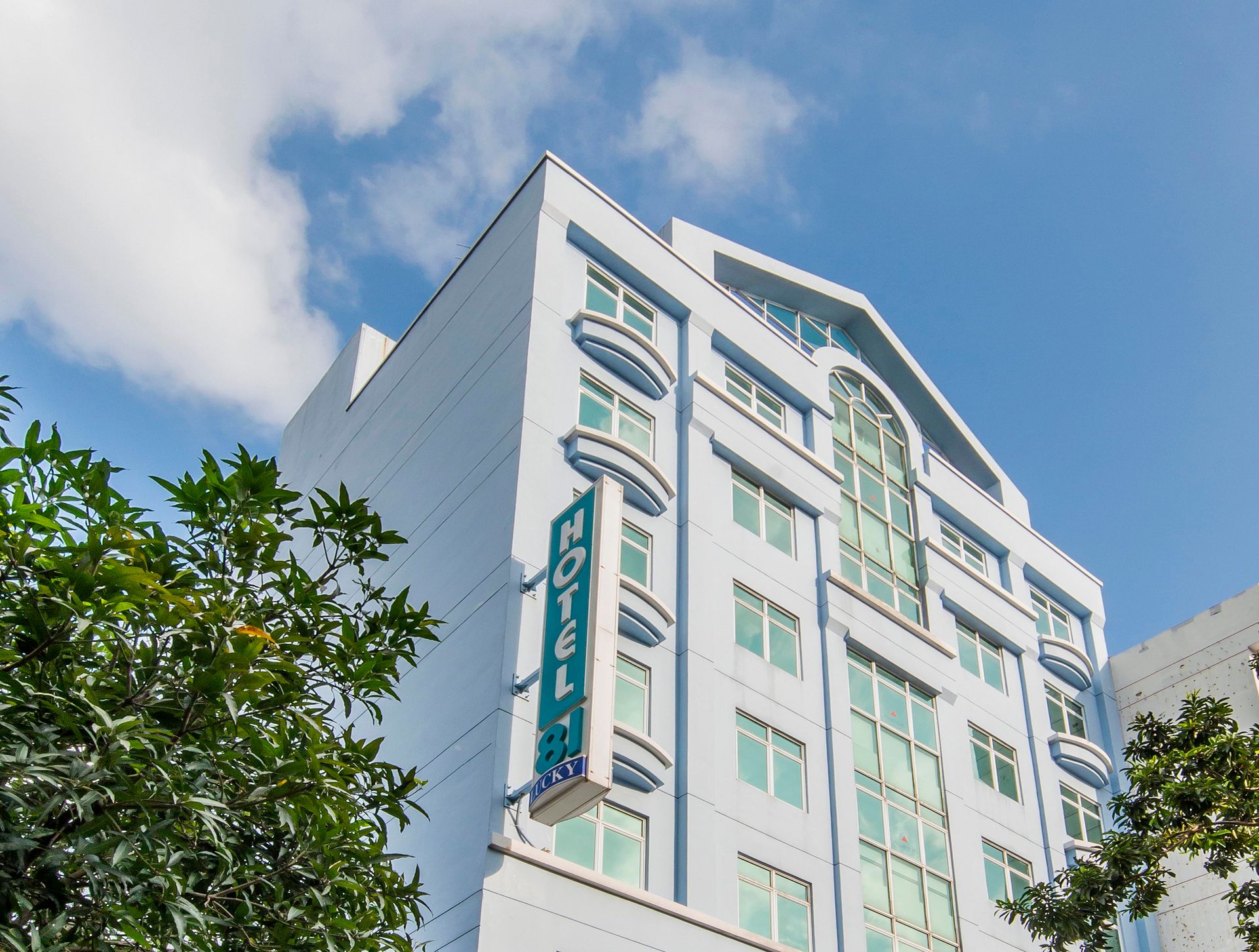 Hotel 81