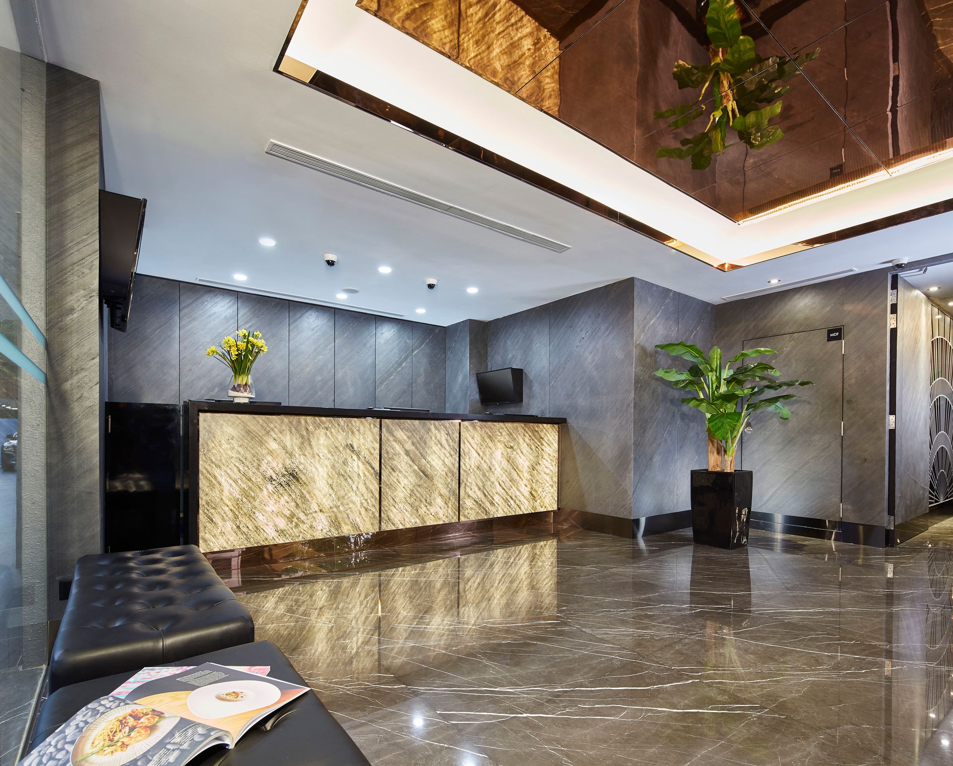 Hotel 81
