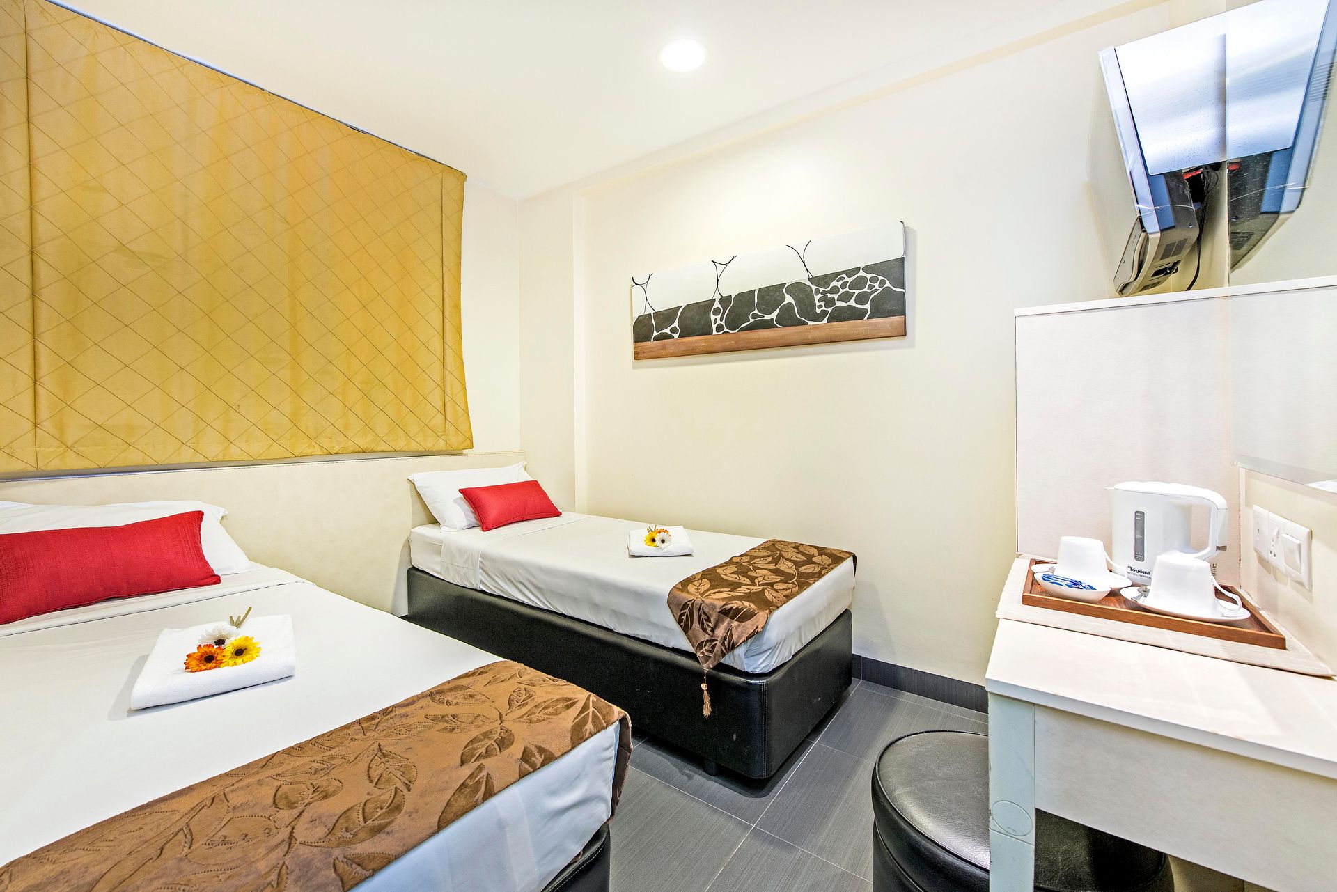 Hotel 81