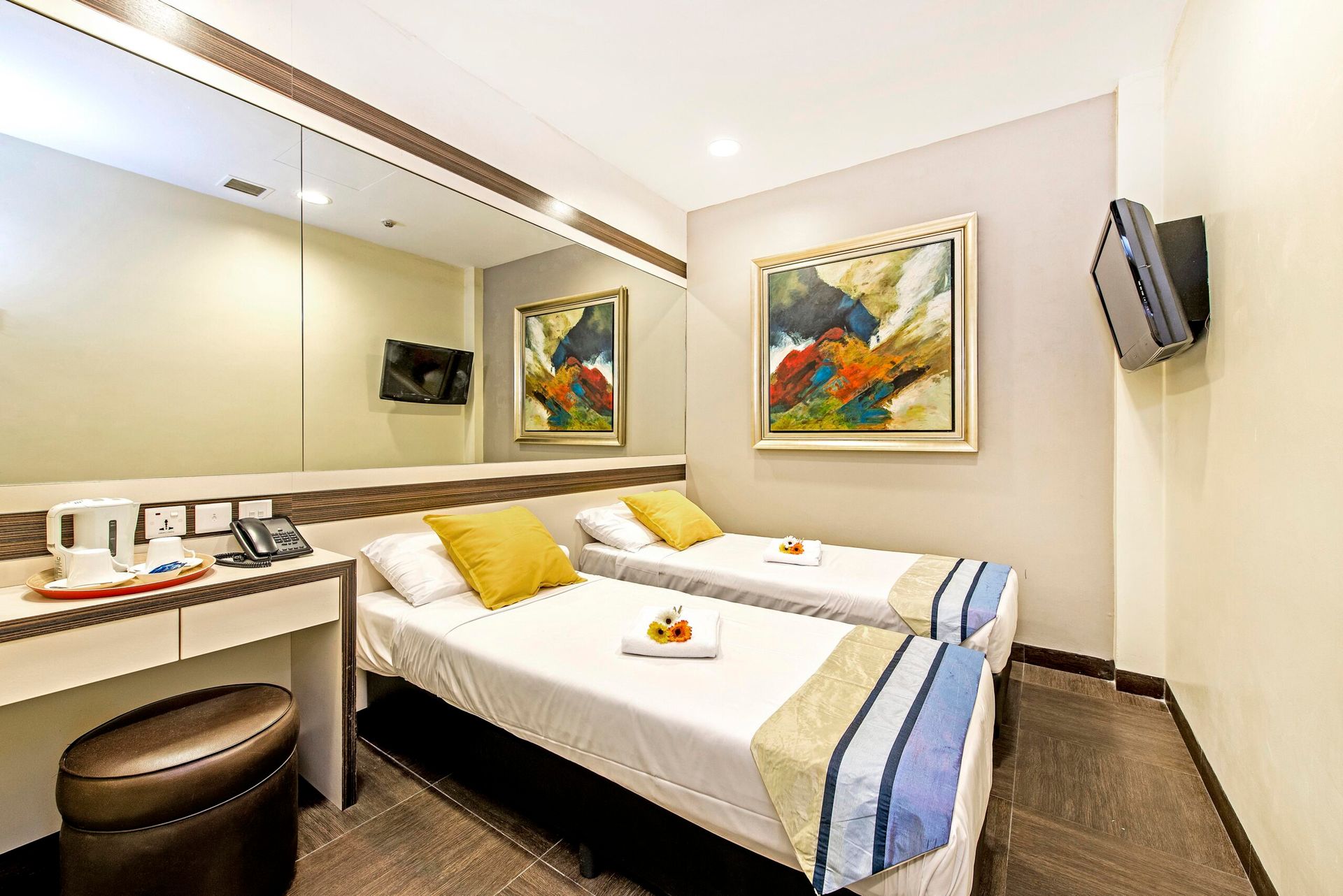 Hotel 81